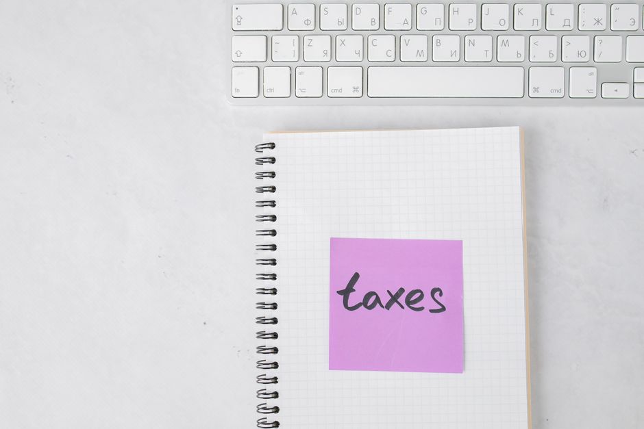 La transition énergétique menace les recettes fiscales de l’état : vers de nouvelles taxes inévitables