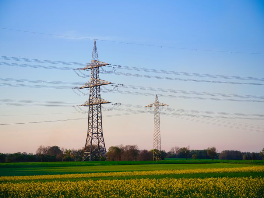 Électricité pour tous les oubliés de la Terre : les défis et solutions pour 2030