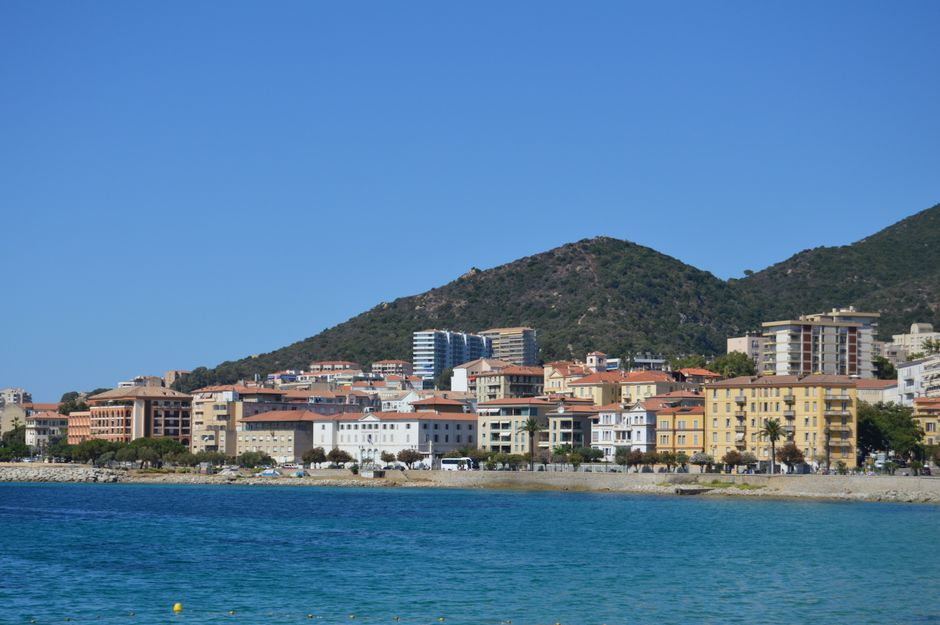 Les meilleurs installateurs de panneaux solaires à Ajaccio