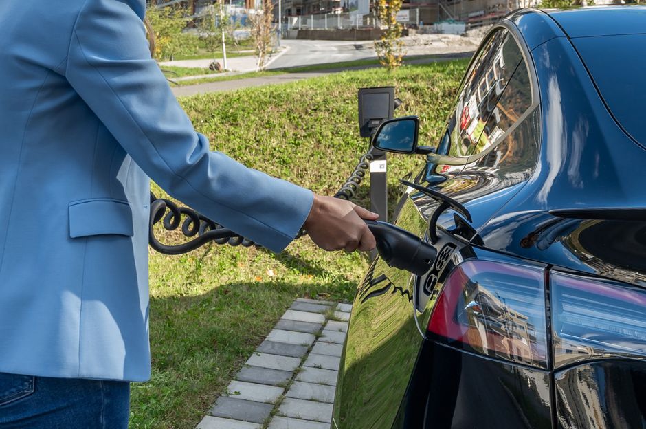 RNW entre sur le marché français de l’électricité avec une offre intégrée stockage et recharge