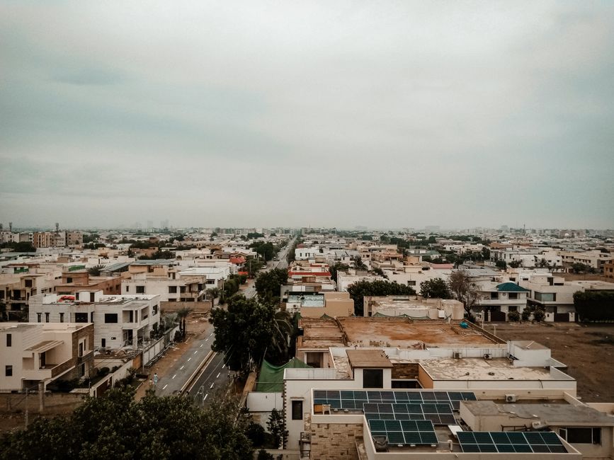 Paris solaire : les premières centrales photovoltaïques citoyennes mises en service sur les toits de la capitale