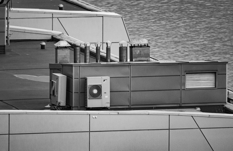 Une pompe à chaleur de toiture à onduleur pour les bâtiments commerciaux légers