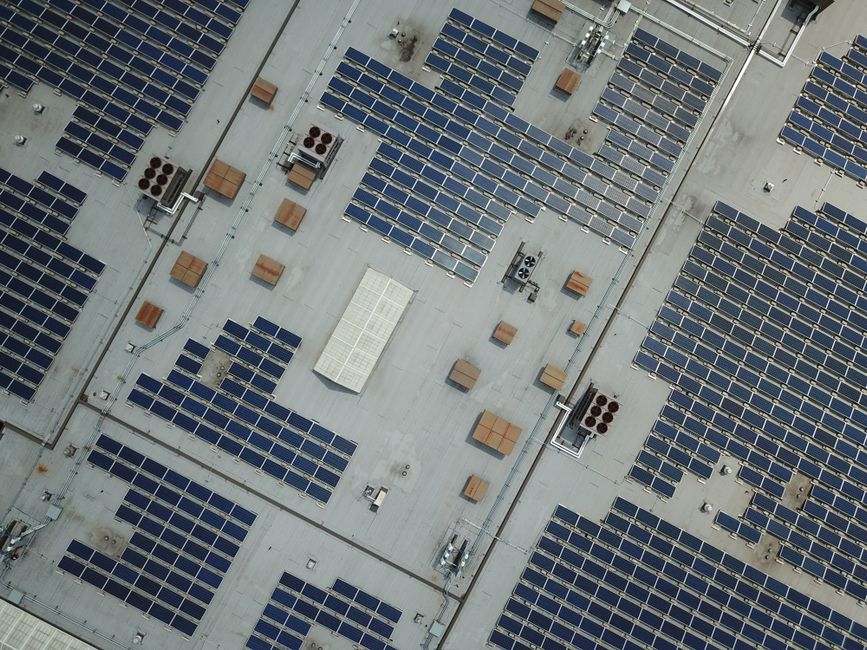 Solaire photovoltaïque en France : un record de 7,4 GW installés en 2025