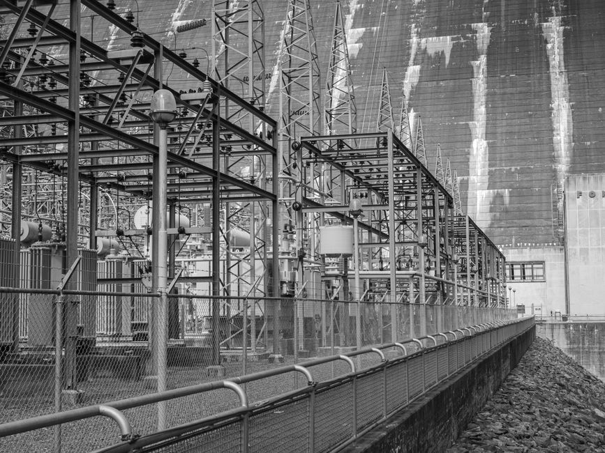 La Chine met en service le plus grand système de stockage grid-forming au monde à DongSu