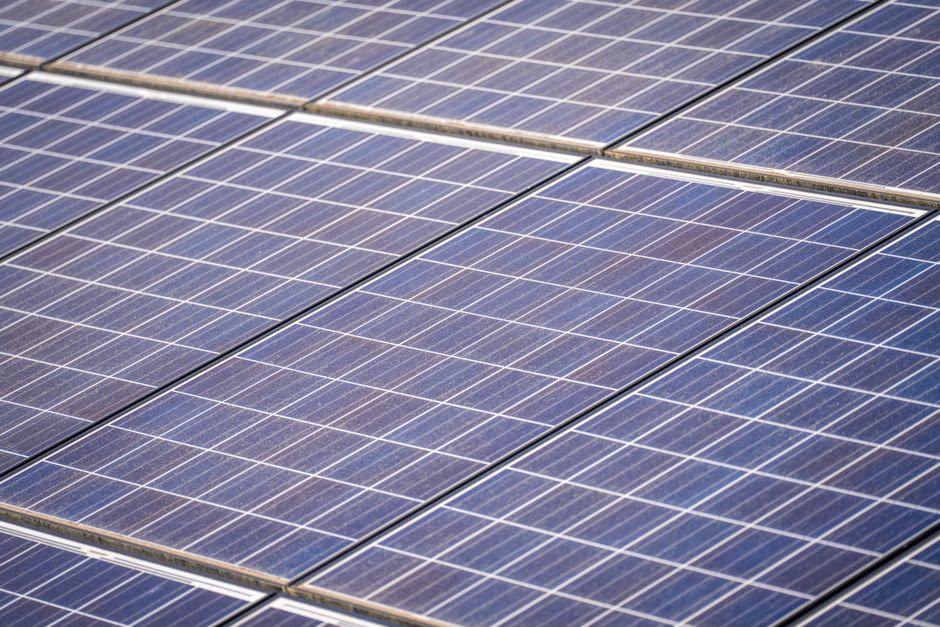 Panneaux solaires nouvelle génération : Tandem PV vise 37 % de rendement grâce à la pérovskite