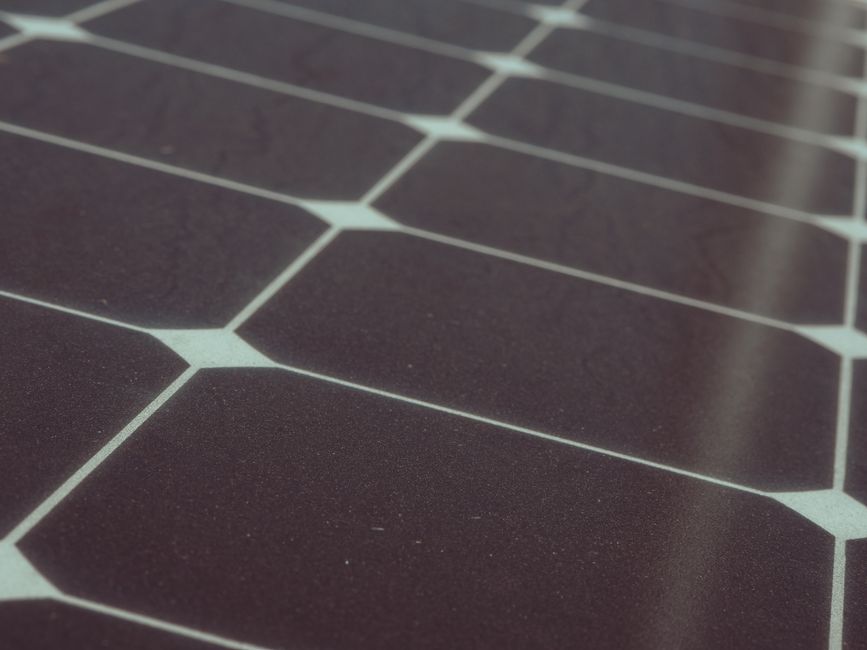 Megasol Level Up : la technologie anti-éblouissement ZRM+ devient la norme pour tous les panneaux solaires