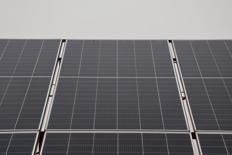 Soirée cinéma solidaire sur les Champs-Élysées : SOL SOLIDAIRE met le photovoltaïque à l'honneur au cinéma