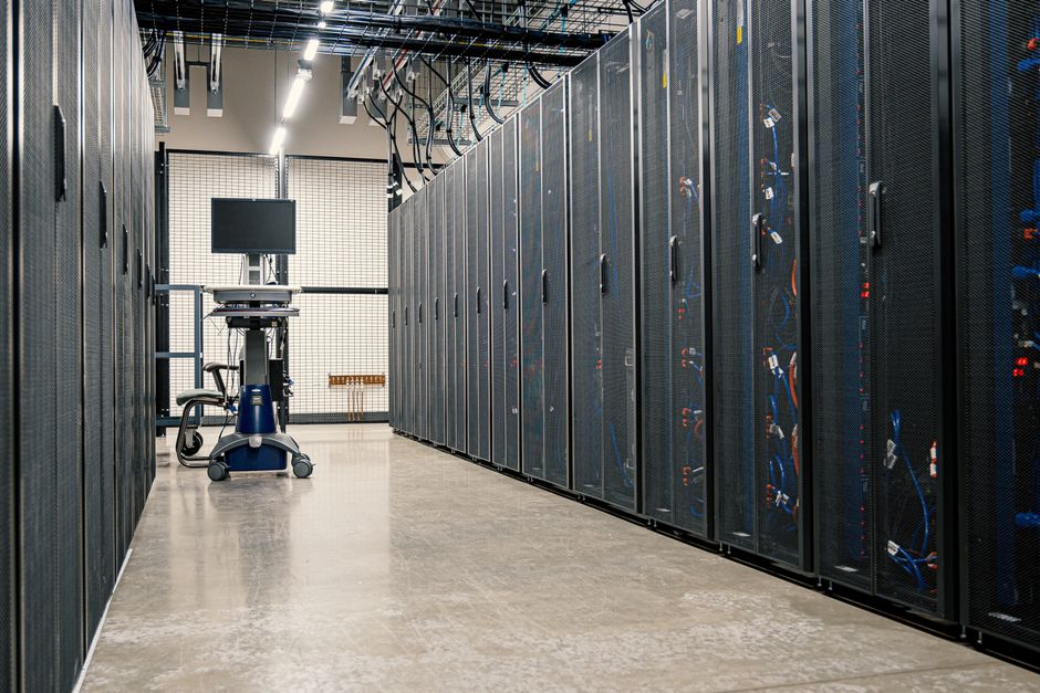 IA et électricité : Elon Musk mise sur le solaire et le gaz, la France face à 18 GW de data centers