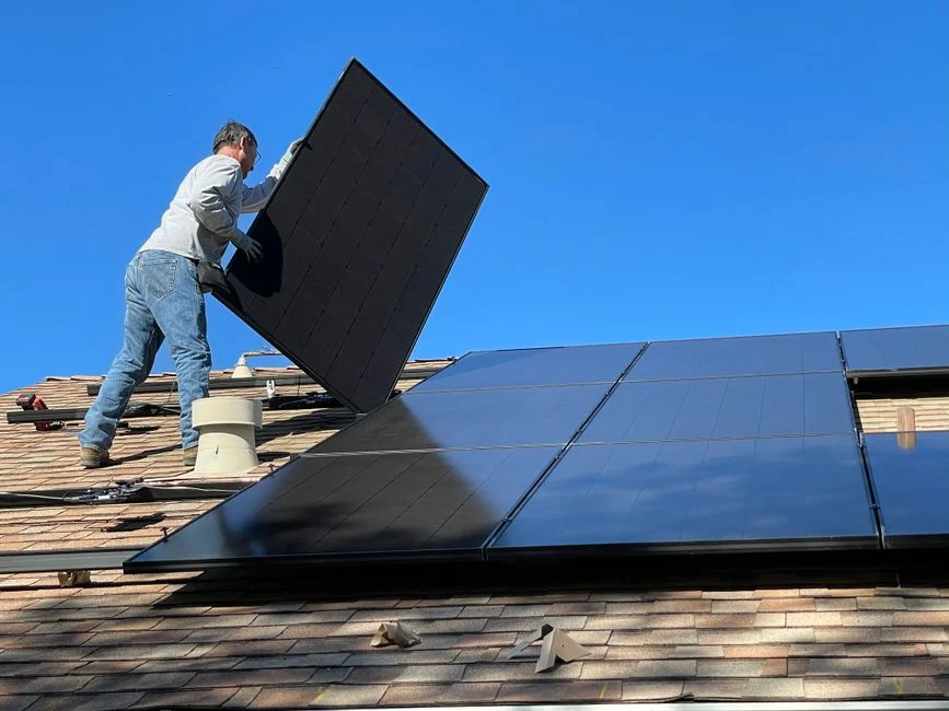 MaPrimeRénov' 2026 : le solaire thermique et hybride exclu des aides « par geste » en France hexagonale