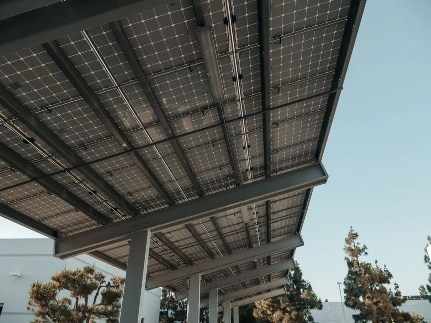 Maroc : une batterie LFP de 25 MW / 125 MWh couplée au solaire des mines de phosphate
