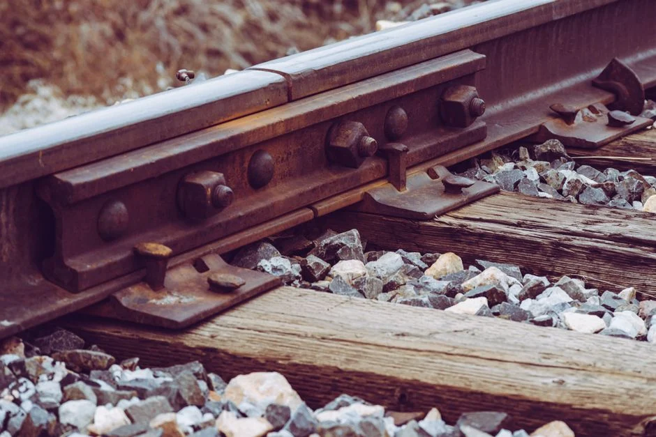 Solaire entre les rails : en Corée du Sud, 28 km de voies ferrées pourraient porter 8,5 MW
