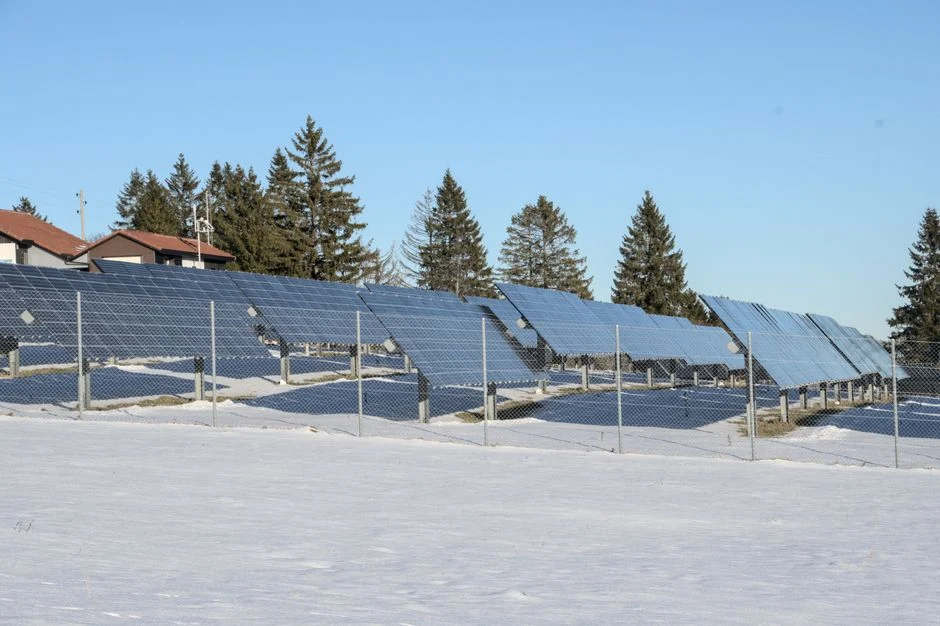 Cybersécurité : 8 547 systèmes de parcs solaires et éoliens européens exposés en ligne