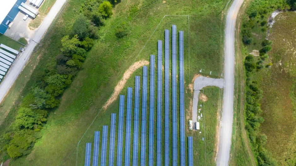 Appels d’offres solaires : la CRE veut porter le seuil du petit PV à 1 MWc