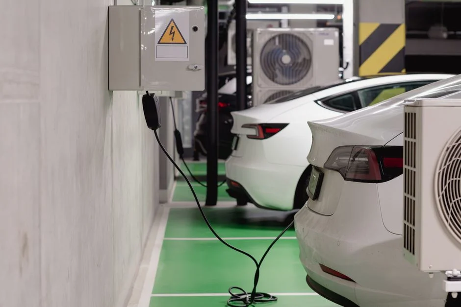 Batteries haute tension : YES-EU et CATL ouvrent à Oslo un centre de réparation présenté comme le plus grand d’Europe