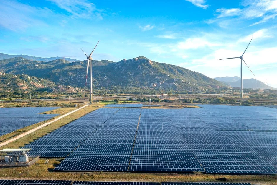 Présidentielle 2027 : Équilibre des Énergies veut électrifier la France sans nommer le solaire ni l’éolien