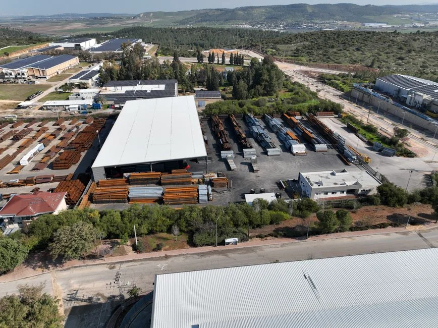 Solaire et batteries sur site : la parade des industriels européens face à une électricité trop chère ?