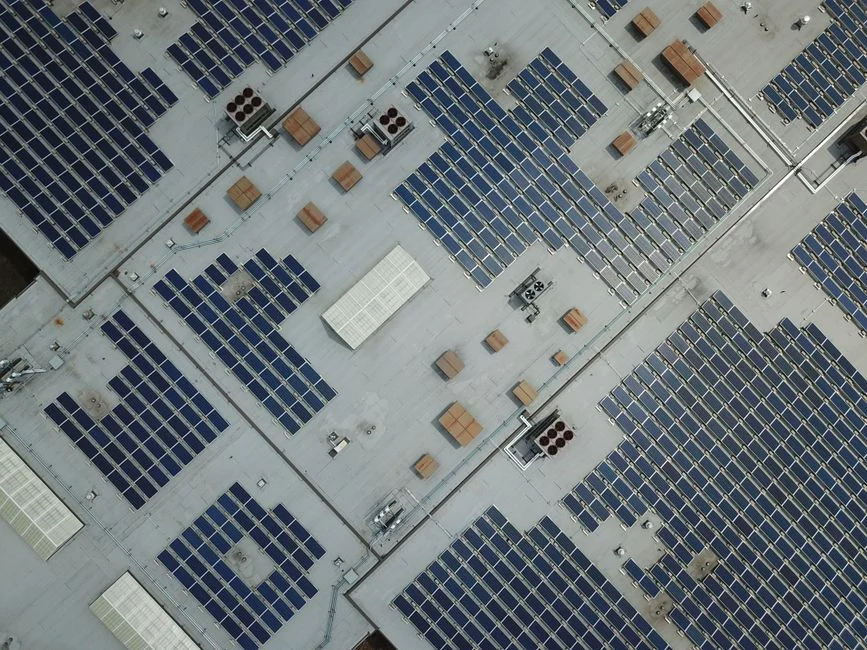 Appel d’offres CRE photovoltaïque : seuils, dossier de candidature et notation des offres